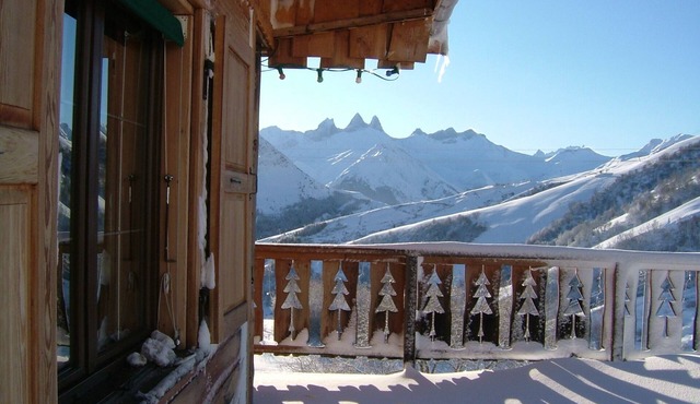 3 * duplex apartments in Savoyard chalet in the heart of the Sybelles area