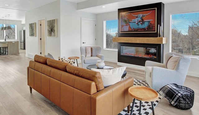 3 en-suite bedrooms + Office + Movie Lounge
