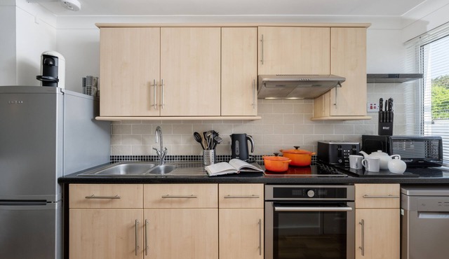 3 Europa Court is a delightful ground-floor apartment in Mawgan Porth