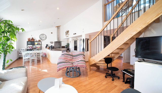 3* family duplex near the sea, Spain and the mountains. Pets allowed