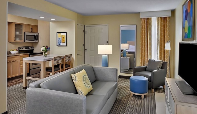 3 Family-friendly Units w/Kitchen! FREE Parking, Minutes to Crocker Park
