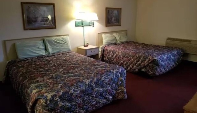 3 Family & Pet Friendly Rooms w/Free Parking | Parks, Trails & River Access