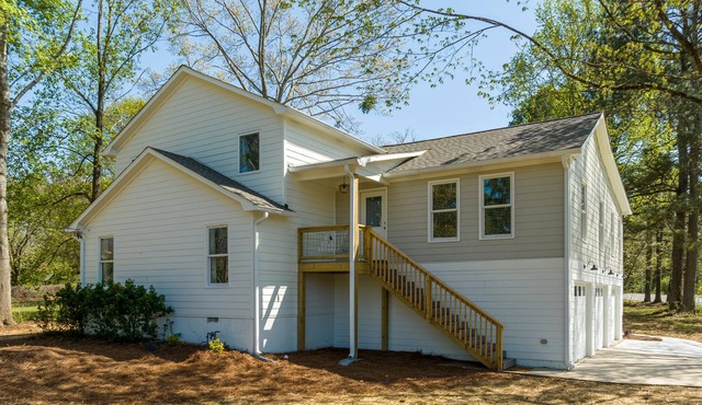 3 FULL BATHS and newly renovated! Conviently located!