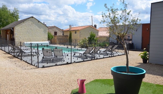 3. Gîte nature, swimming pool, spa Futuroscope Poitiers - Domaine des Tilleuls