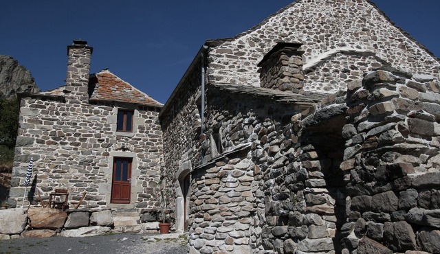 3 Gîtes (6-12pers), for up to 30 people in Haute Ardèche