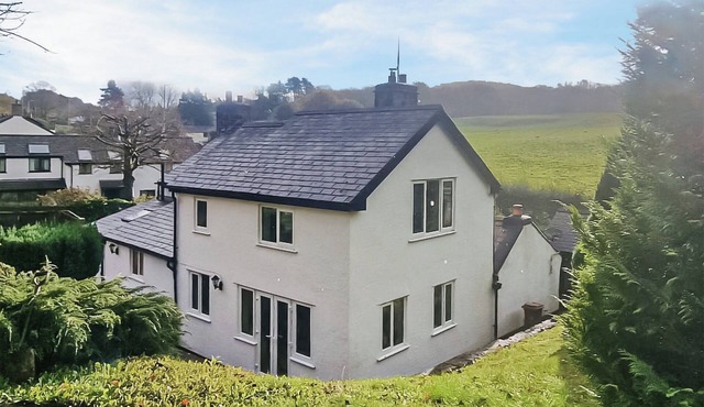 3 bedroom accommodation in Mold and the Clwydian Range