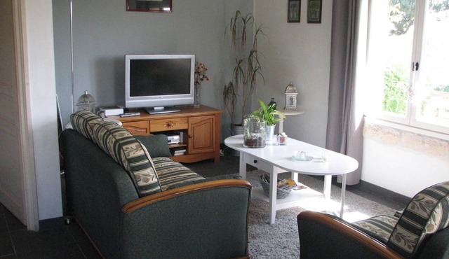 3 * gîte in the countryside of the Sioule valley with a view of the Auvergne volcanoes