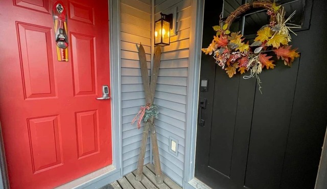 #3 Golf EVL Hike, Bike Ski, Shop & Hot Tub