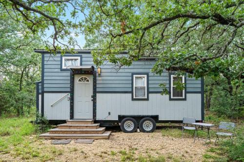 3 Hico Glamping Petting Zoo Campfire Fossil Rim by Vacation Your Way