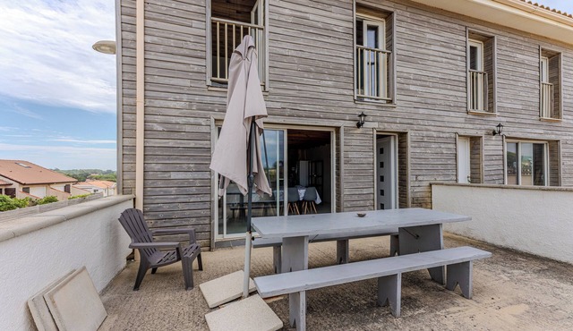 3★ Holiday Home in Mimizan – Oceanfront, Fully Equipped, Air Conditioned