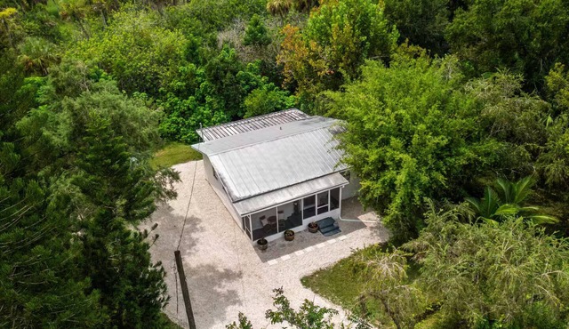 3 Homes at Alva Oaks - Family Compound - Retreats