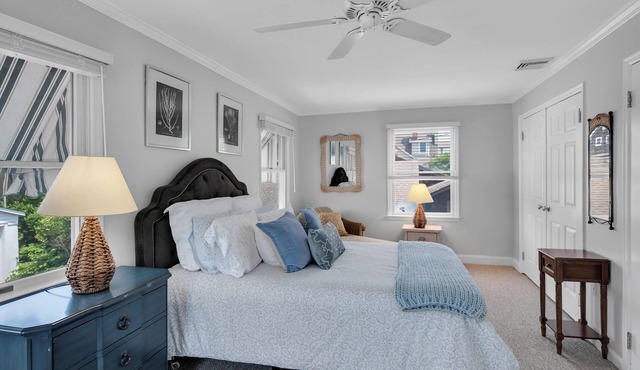 3 homes from Ocean, steps away from down town Bay Head and restaurants & shops!