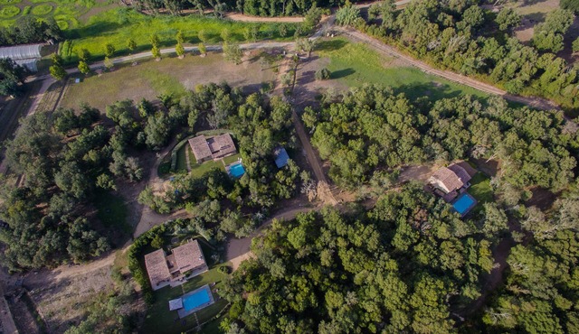 3 * houses with 10 bedrooms and adjoining bathroom