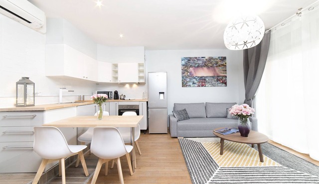 3 Independent Apartments with Balcony – Line 7