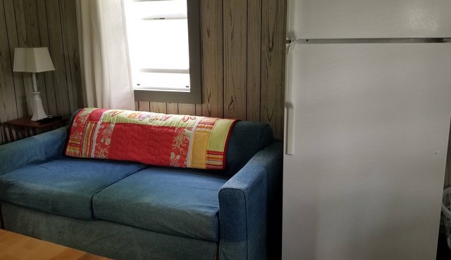 #3 is a quaint, affordable cabin on the shores of Birch Lk, 1 Boat Slip Included