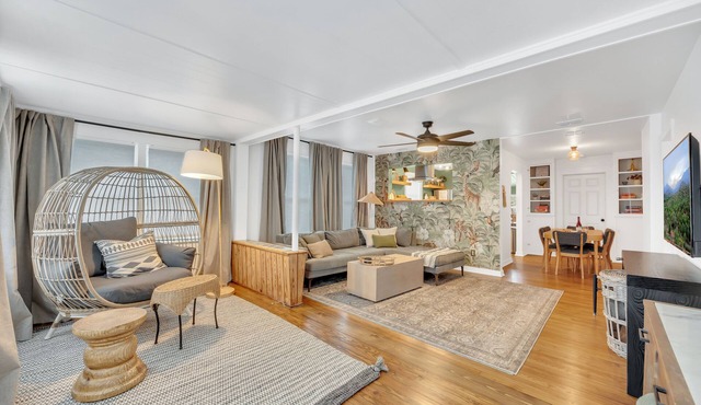 3 King Beds - Family Friendly - Central Location.