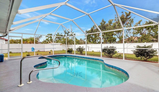 3 king beds, full refund*, heated pool, sleeps 6