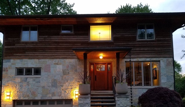 3 Kng, 1 Qn, 1 Full, 3air Bds | Private Basketball Court | FreePKG