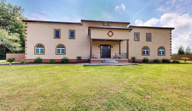 3 Ladies Estate