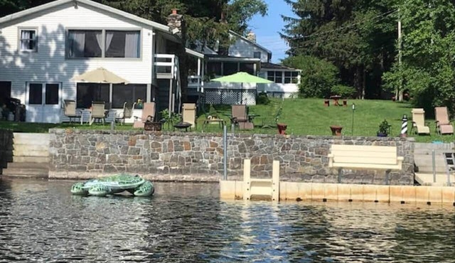 3 Lake Cottages, Waterfront for 25 Guests