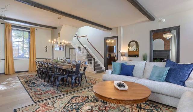 3 Levels w/Gameroom, Firepit, Grill Near Hershey Walkable To Restaurants & Bars