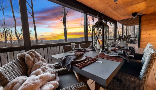 3 Luxe King Suites, 2-State Mountain View GA & NC!