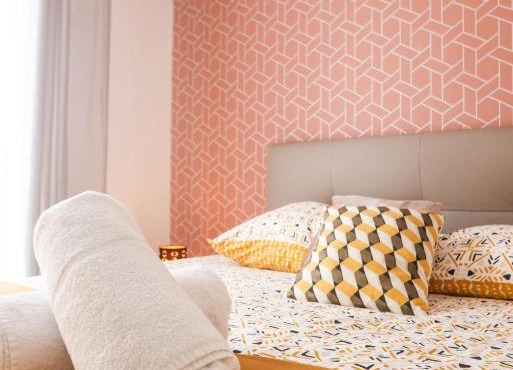 3 Lys Orleans Downtown, free secure parking