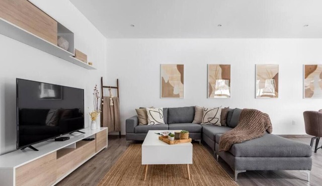 3) Manuela: Private Apartment King Size Bed Roma South