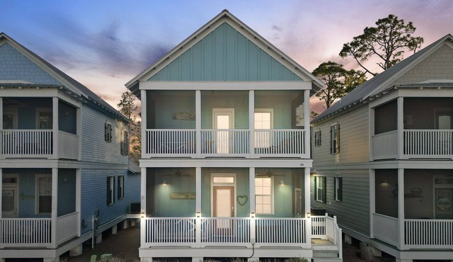 3 Master Bedrooms, 1/2 bath, 3 Pools, Hot Tub, Screened Porches w/epic Swings
