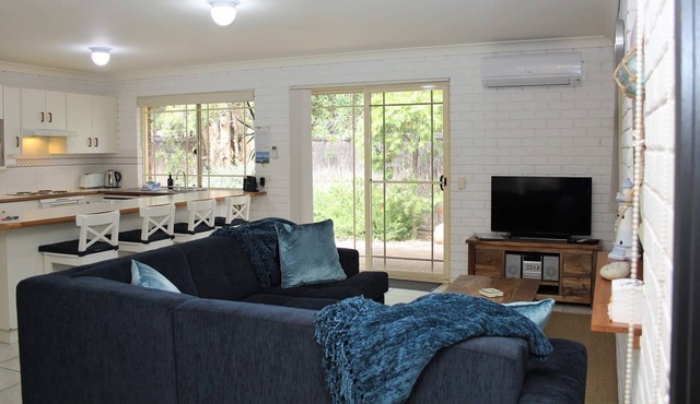 3 Melaleuca - Linen included