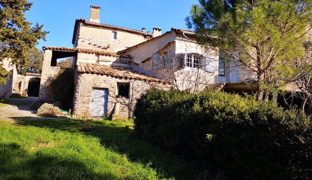 3 Merlettes: large family farmhouse, stone and nature - 13 people