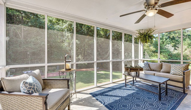 3 Mi to Arabia Mtn Trails: Quiet Ranch-Style Home