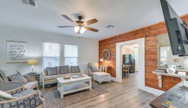 3 Mi to Baylor U: Home w/Shared Yard