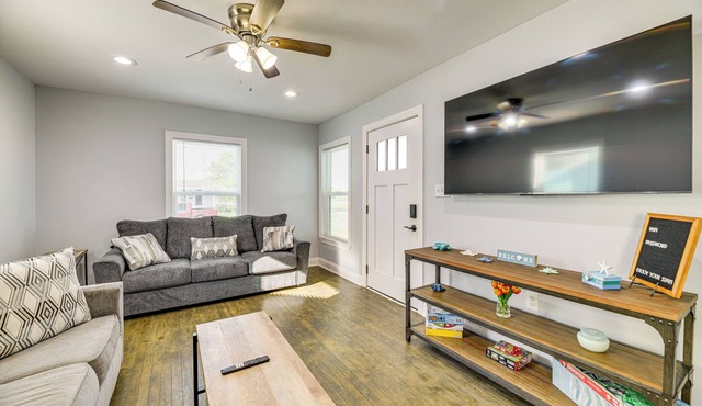 3 Mi to Beach: Family Home in Corpus Christi!