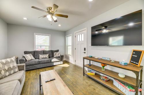 3 Mi to Beach Family Home in Corpus Christi!