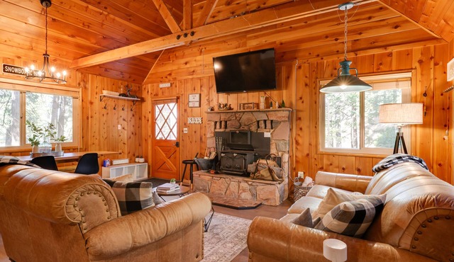 3 Mi to Big Trees State Park: Cabin w/Scenic Deck