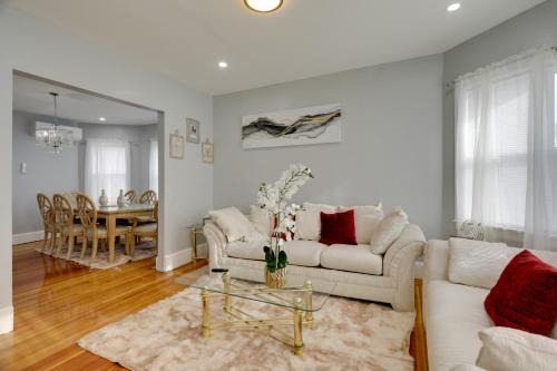 3 Mi to Blue Hills Cozy Dual-Unit Retreat