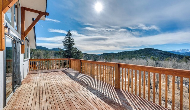 3 Mi to Casinos: Cabin w/Stables in Black Hawk!
