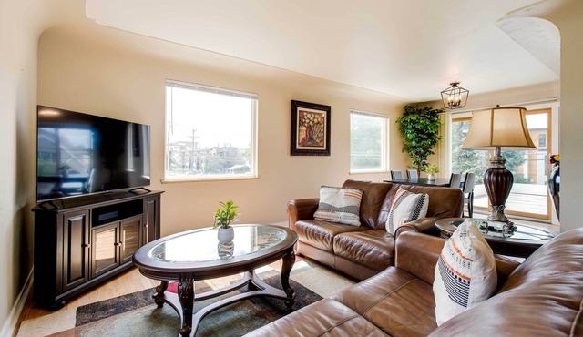 3 Mi to Denver Zoo: Cherry Creek Duplex!