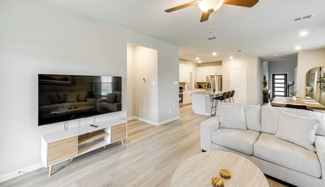 3 Mi to Downtown Princeton: Home w/Spacious Yard!