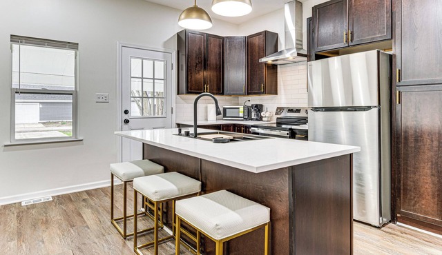 3 Mi to Downtown: Pet-Friendly Indianapolis Home