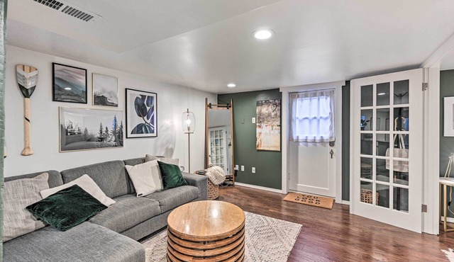 3 Mi to Dtwn, 4 Mi to Lumen Field: Queen Anne Apt!