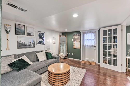 3 Mi to Dtwn, 4 Mi to Lumen Field Queen Anne Apt!
