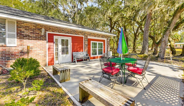 3 Mi to Dtwn Beaufort Quiet Family Home with Yard