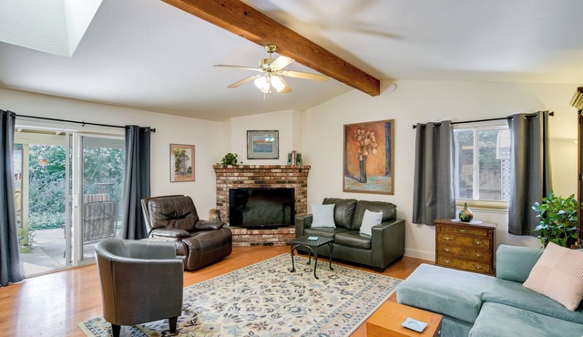 ~ 3 Mi to Dtwn & Chico State: NorCal Escape!