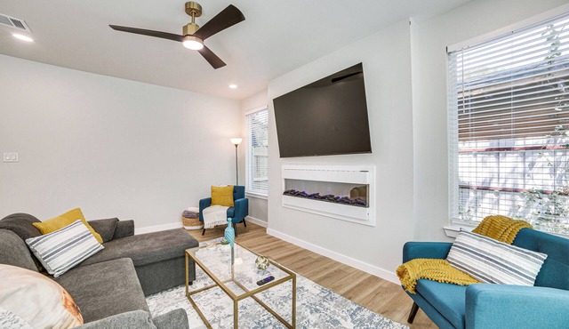 3 Mi to Dtwn Dallas: Pet-Friendly Retreat w/Yard