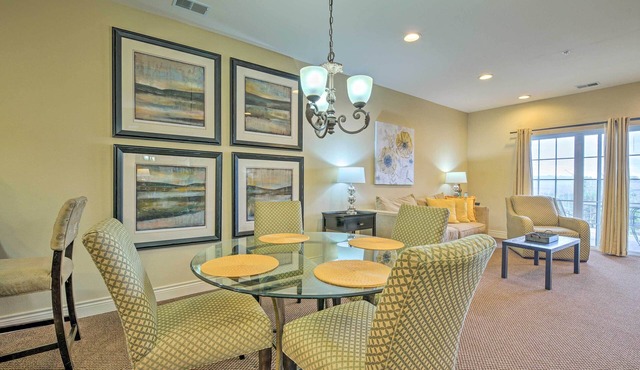 3 Mi to Dtwn: Inviting Branson Condo w/Balcony