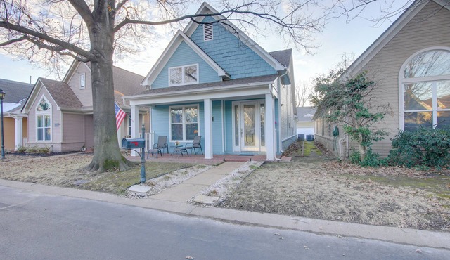 3 Mi to Dtwn Memphis: Charming Family Home!