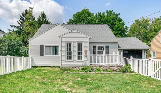 3 Mi to Dtwn Syracuse: Home w/Fenced Yard!