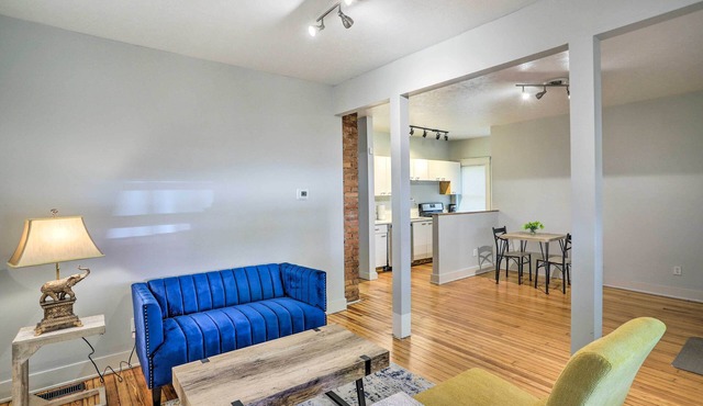 3 Mi to Dtwn: Walkable Apt in Cleveland!